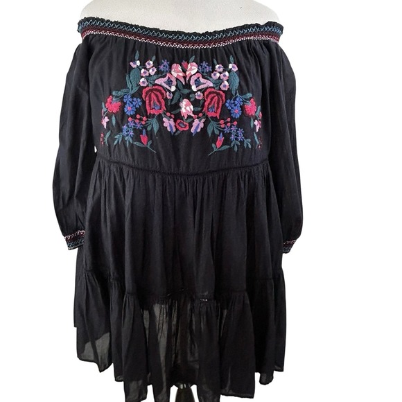 FREE PEOPLE Black Embroidered Off Shoulder PEASANT TOP L Smocked Boho Festival - Picture 6 of 16